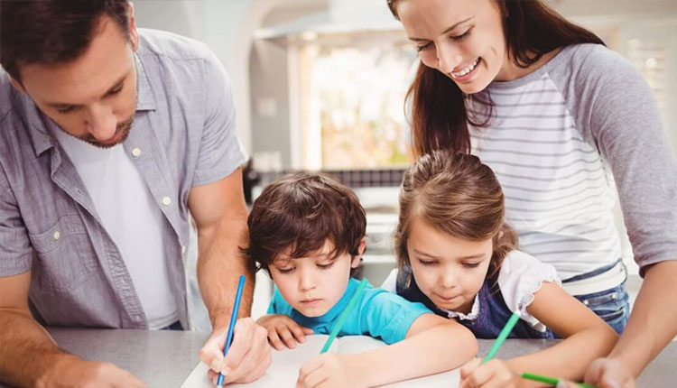 نظارت والدین بر تکالیف